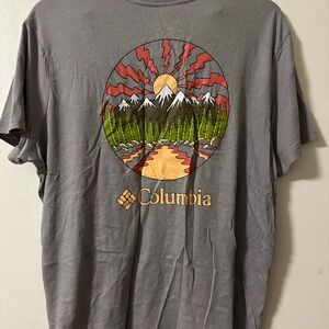 Brand New Without Tag Women’s Columbia Back Graphic XL T-Shirt.
